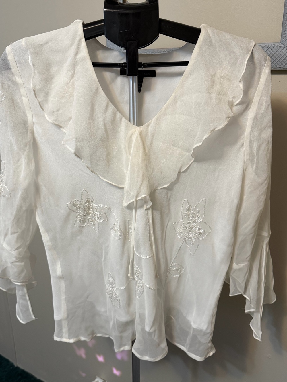 Vintage Anne Carson 100% Silk Embroidered Ruffle Blouse - Size L
